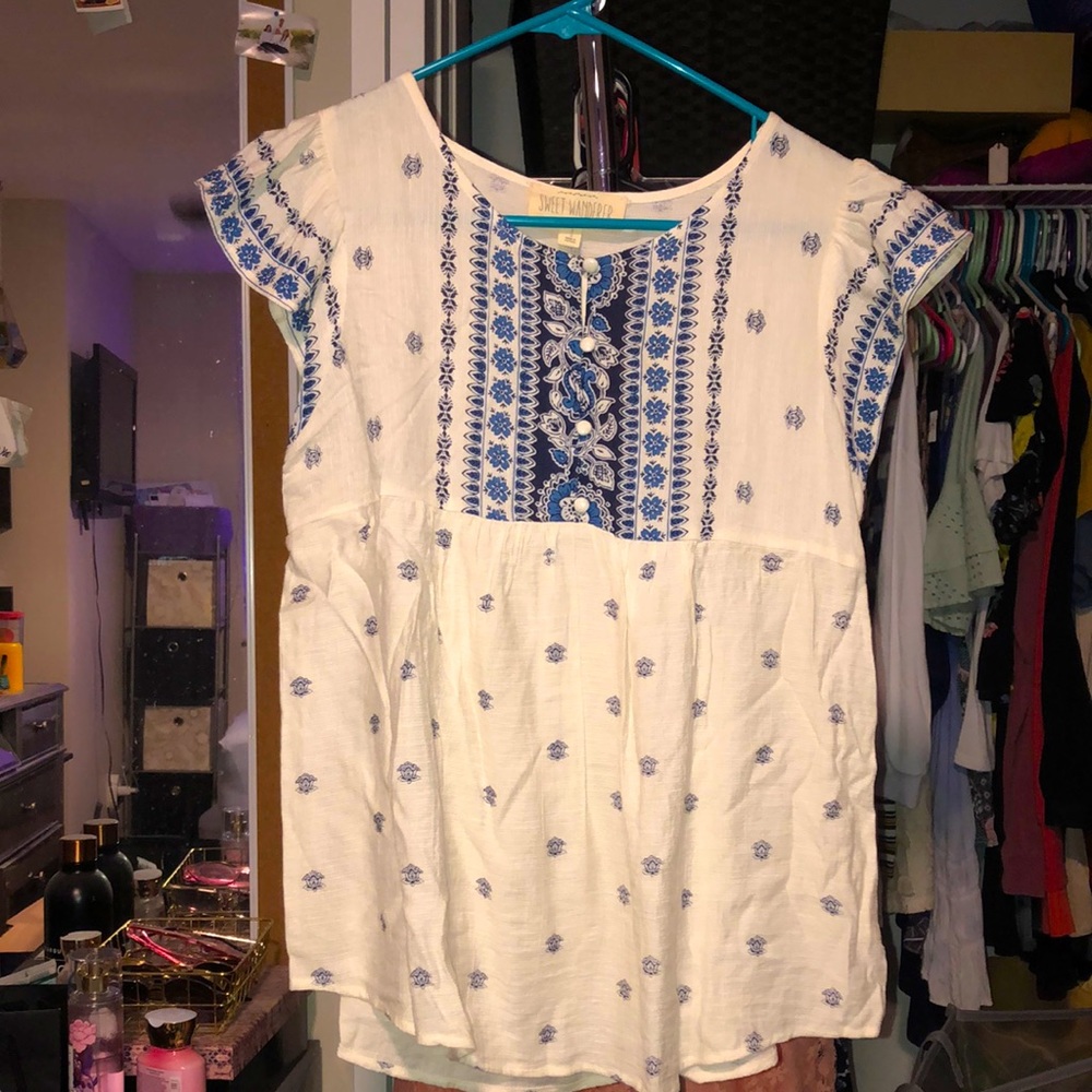 White and blue button up blouse